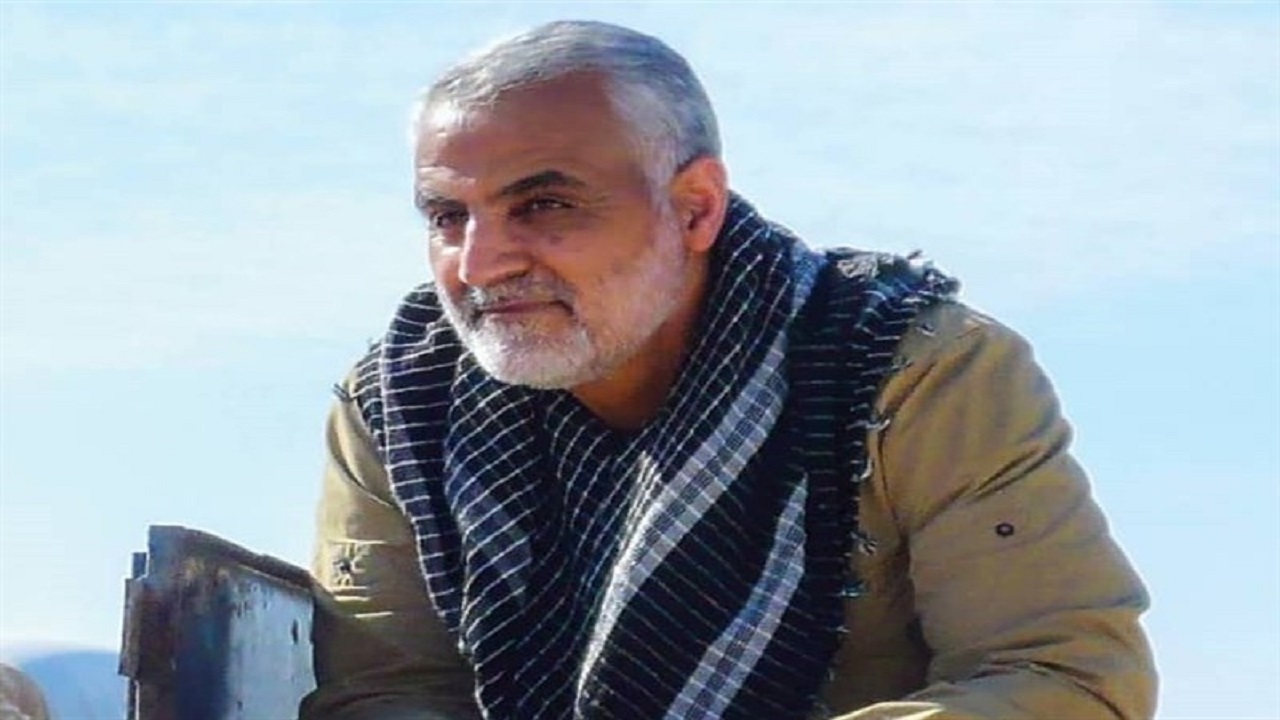 تصاویر منتشرنشده‌ای از دیدار خودمانی حاج قاسم با جوانان