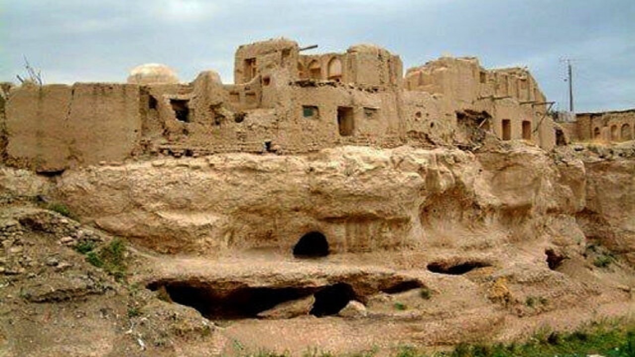 معماری شگفت‌انگیز در روستای قروه ابهر