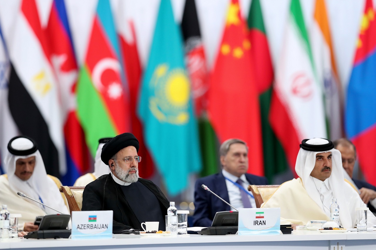 توجه ملت ایران به پیشرفت بر اساس قدرت درونی خود سلطه گران را به وحشت انداخته است