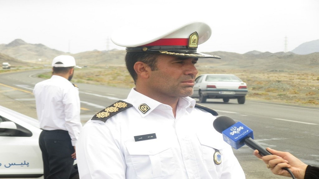توقیف کامیونت ایسوزو با خلافی ۷۷ میلیون ریالی  در زاهدان