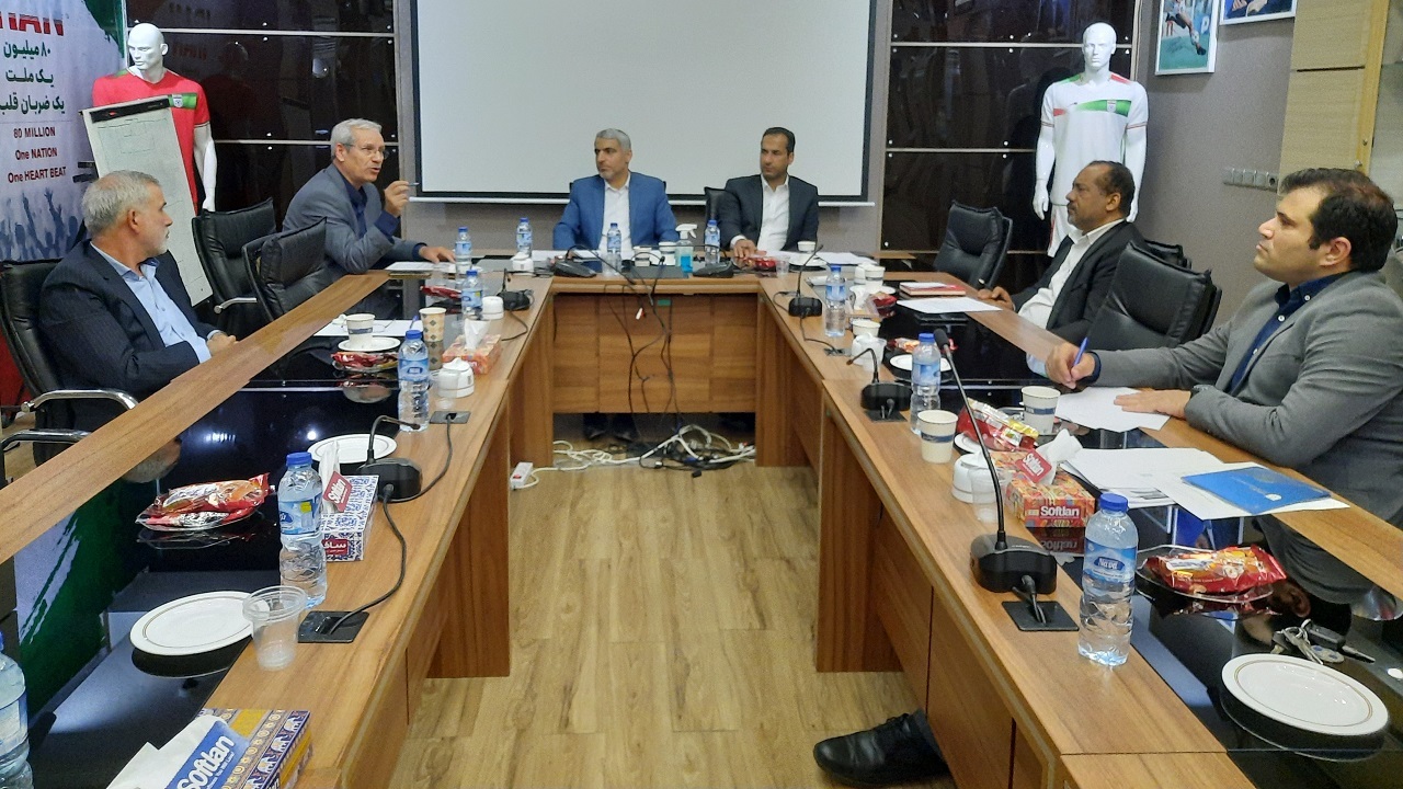 نادری سرمربی تیم ملی فوتبال ساحلی شد