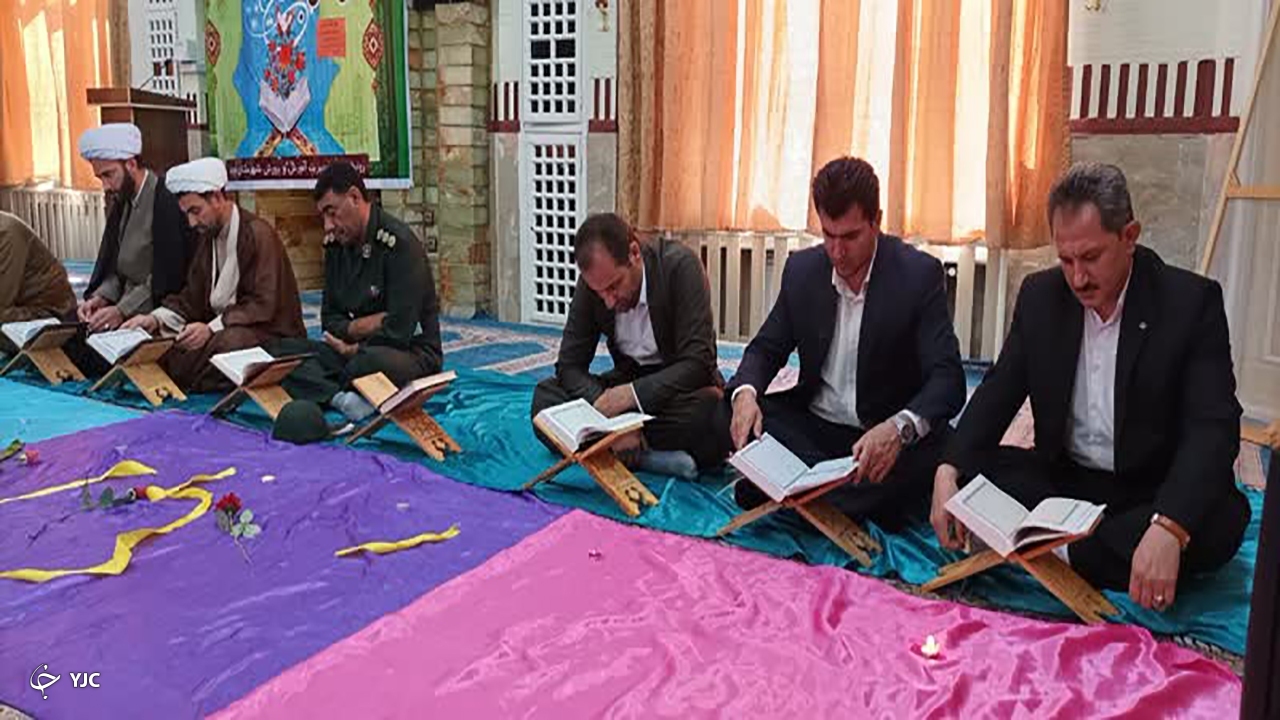 برگزاری محفل انس با قرآن و مولود خوانی در مهاباد