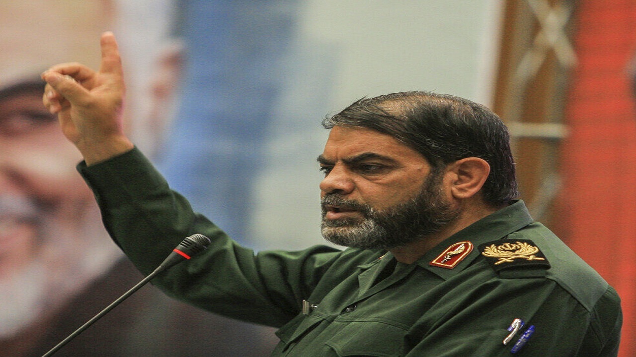 دشمن برای انشقاق قومی و مذهبی کشور هدف‌گذاری کرده است