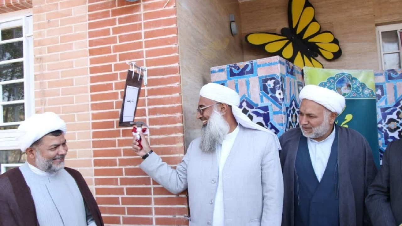 برگزاری جشن میلاد پیامبر (ص) و نواختن زنگ وحدت در مدارس تربت جام