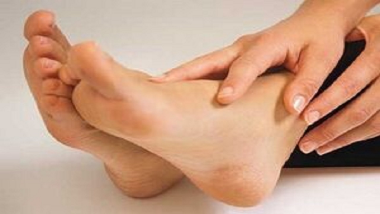 علت خارش پا در شب چیست؟