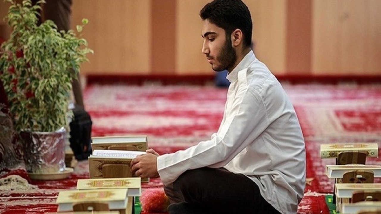 تمام ارگان‌های مسلح ما باید نهاد عقیدتی در کنارشان باشد