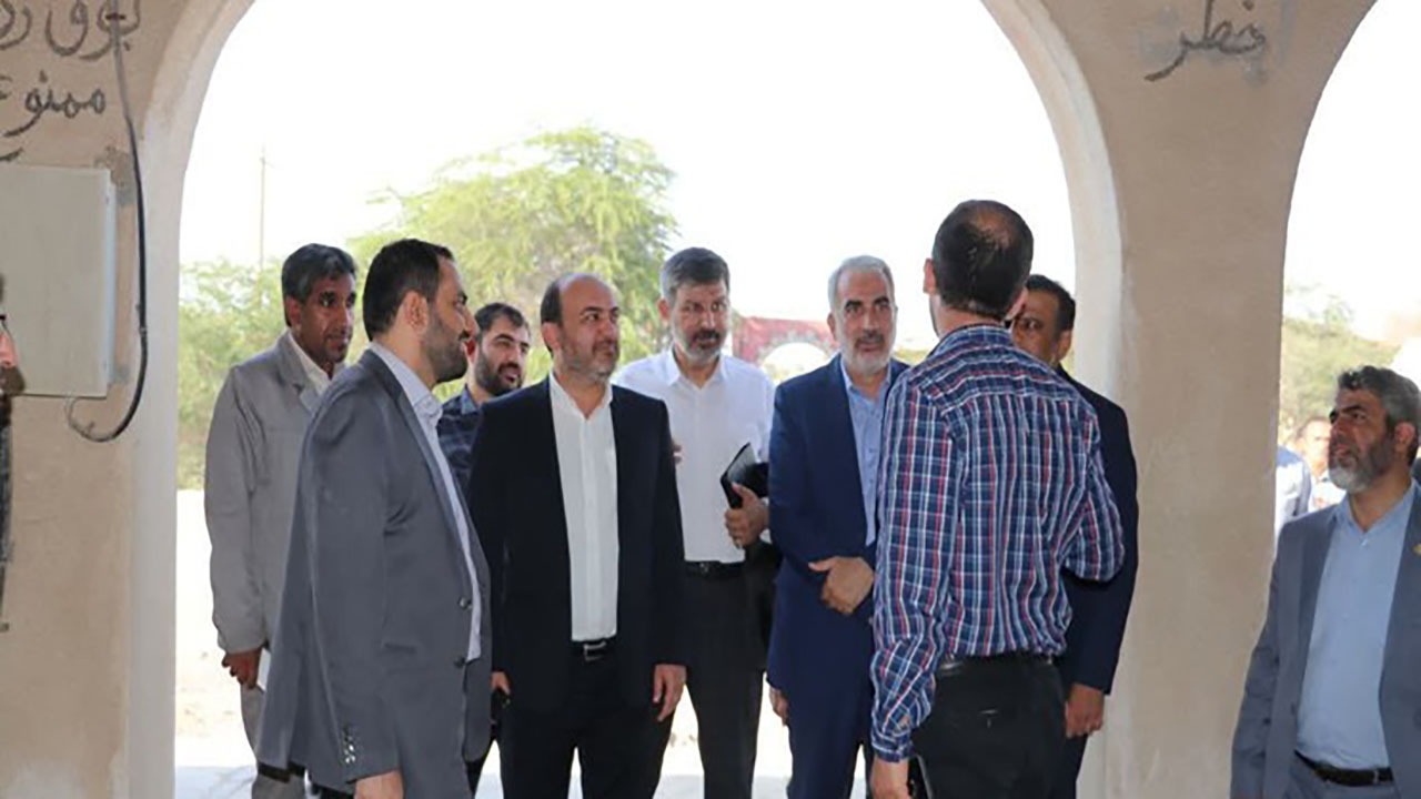سفر وزیر آموزش و پرورش به جزیره هرمز