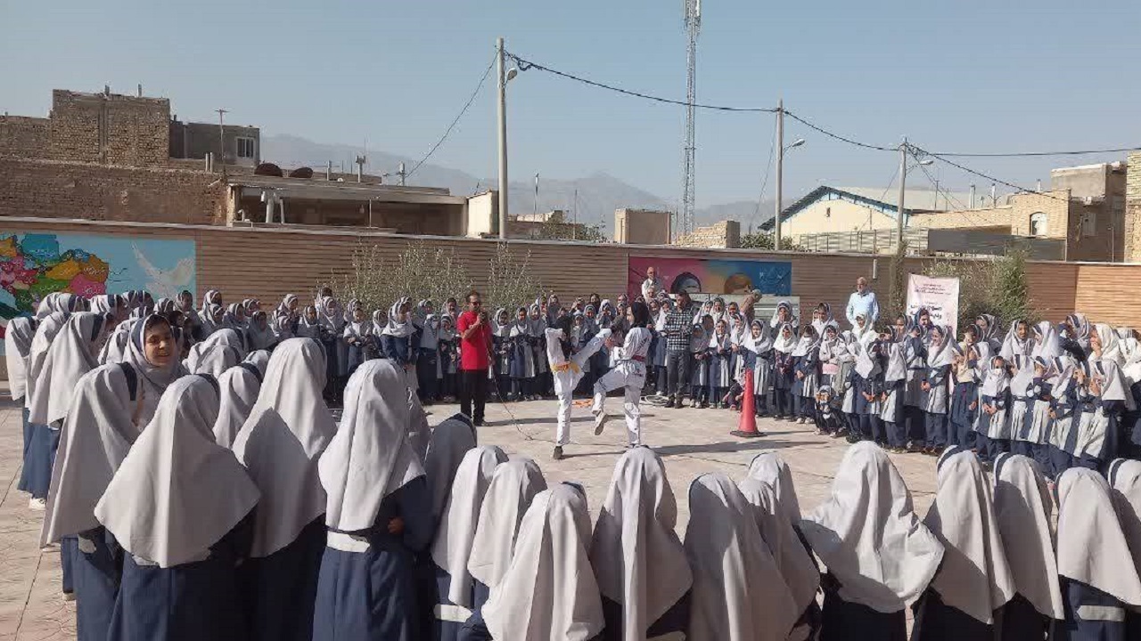 مدارس کاشان روی موج ورزش
