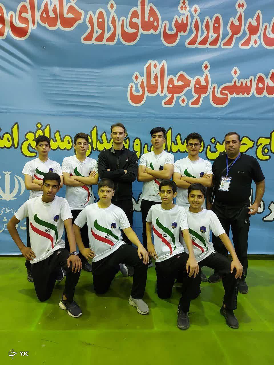 سه مدال برنز رهاورد باستانی کاران قمی سه مدال برنز رهاورد باستانی کاران قمی