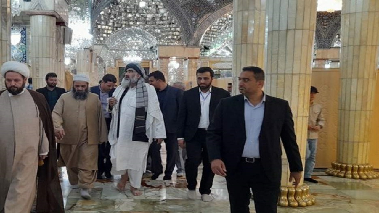 تشرف وزیر امور مذهبی پاکستان به حرم حضرت معصومه (س)