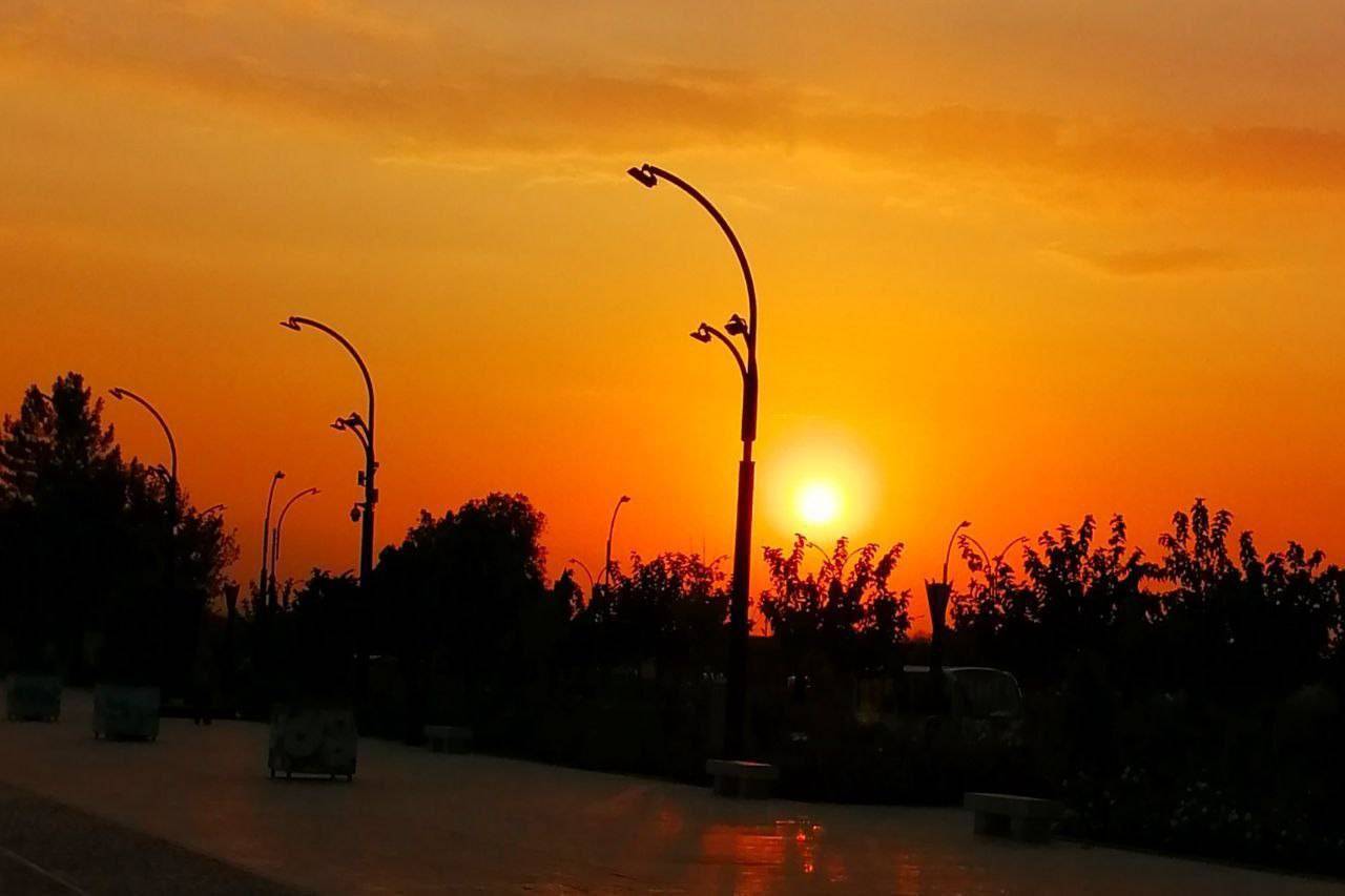 غروب زیبای خورشید در آرامگاه فردوسی به روایت تصاویر