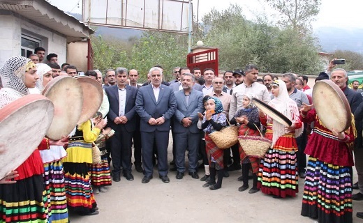 جشنواره شکرانه برداشت فندق در رودسر