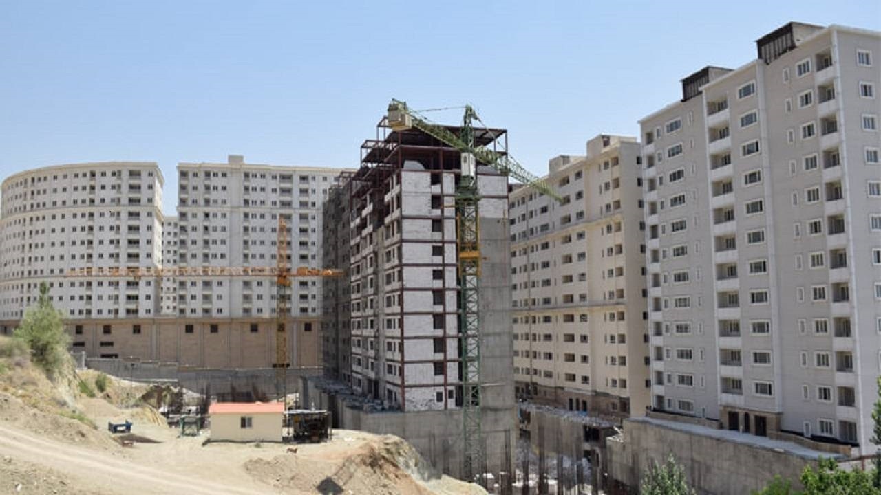 کلافگی متقاضیان در تحویل مسکن بام پونک