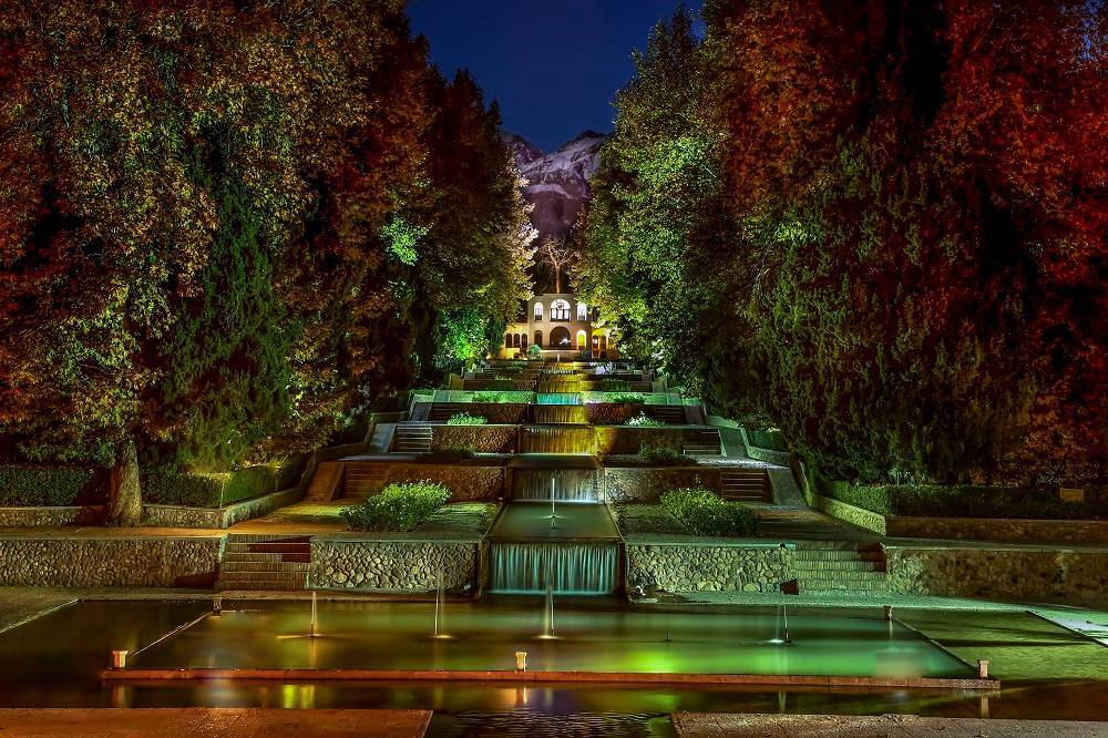 باغ جهانی شاهزاده ماهان نورپردازی می شود