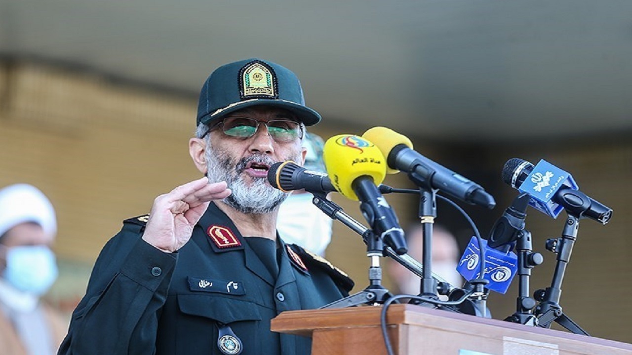از اغتشاشگران انواع سلاح و مهمات "گرم و سرد" کشف کرده‌ایم