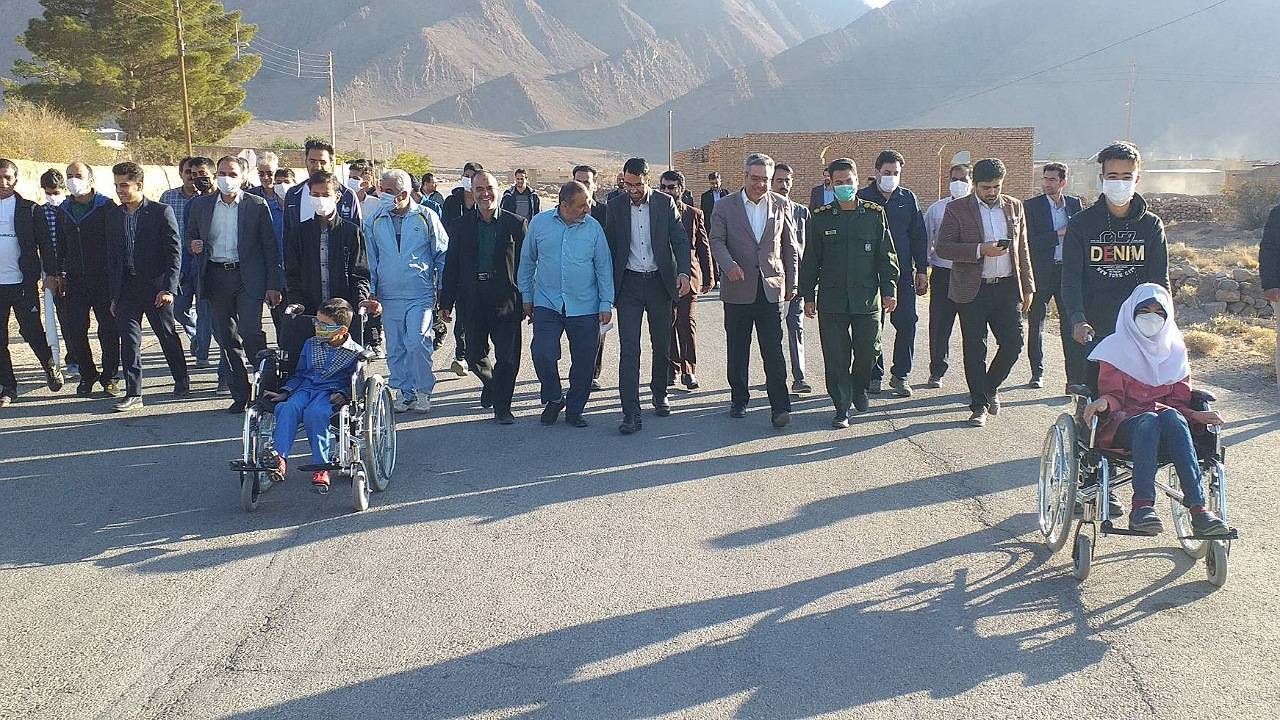 برگزاری همایش پیاده روی در کوهبنان
