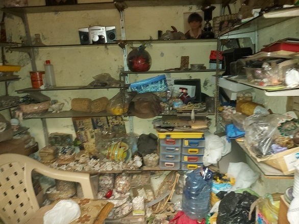 ////امرار معاش یک هنرمند لبنانی از آثار هنری خود که با صدف خلق می کند