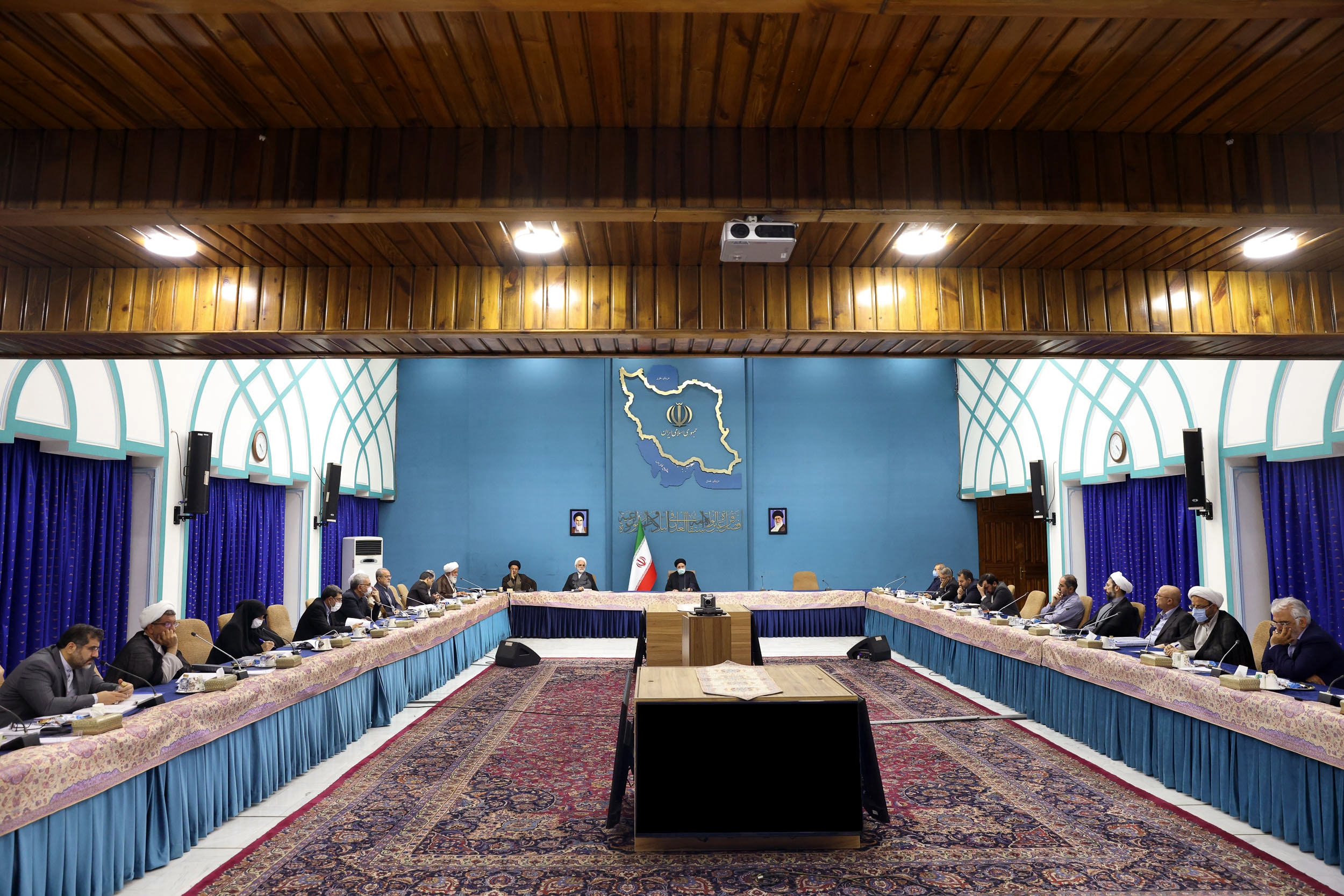 آیین‌نامه اجرایی آموزشگاه‌های رانندگی اصلاح شد/ صدور مجوز برای احداث آزادراه چالوس - رامسر
