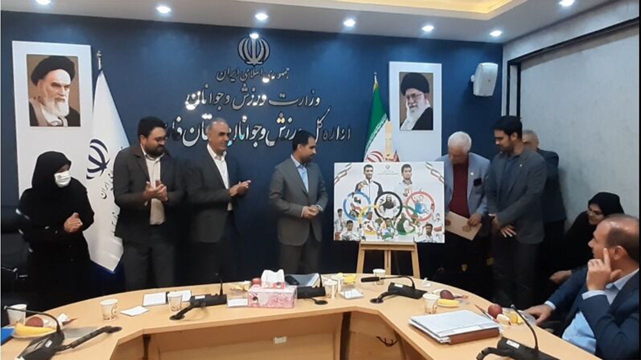 رونمایی از یادمان ورزشکاران مدال‌آور المپیکی فارس