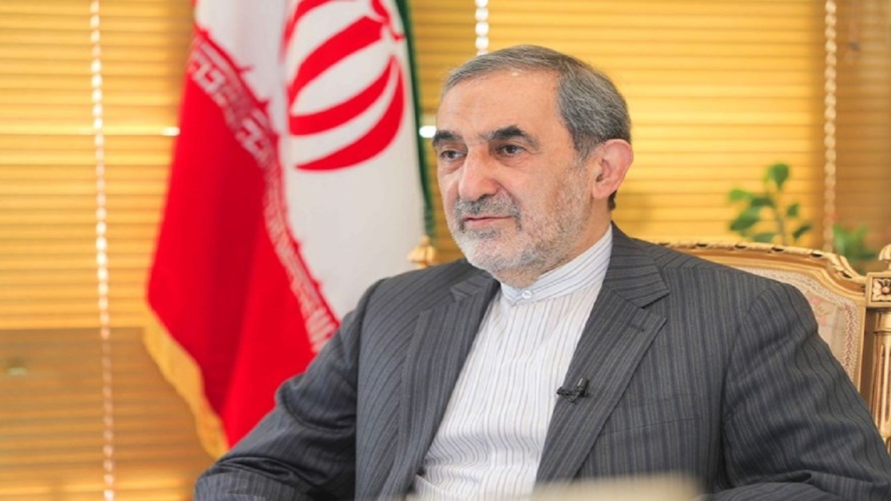 ولایتی: آمریکا نمی‌تواند در برابر ایران دوام بیاورد/ آمریکایی ها باید منطقه را ترک کنند