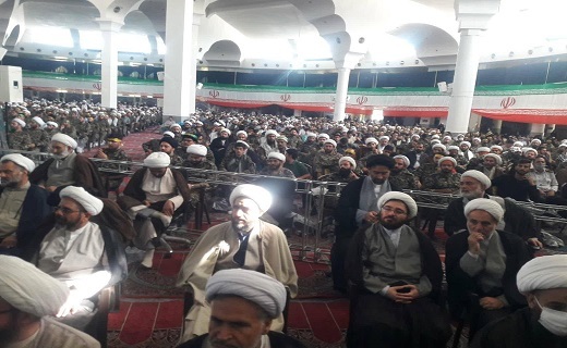 اجتماع بزرگ علما، فضلا و طلاب در حمایت از نیروهای انتظامی و امنیتی در مصلی قدس قم در حال برگزاری است +تصاویر