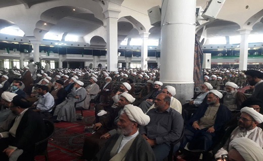 اجتماع بزرگ علما، فضلا و طلاب در حمایت از نیروهای انتظامی و امنیتی در مصلی قدس قم در حال برگزاری است +تصاویر