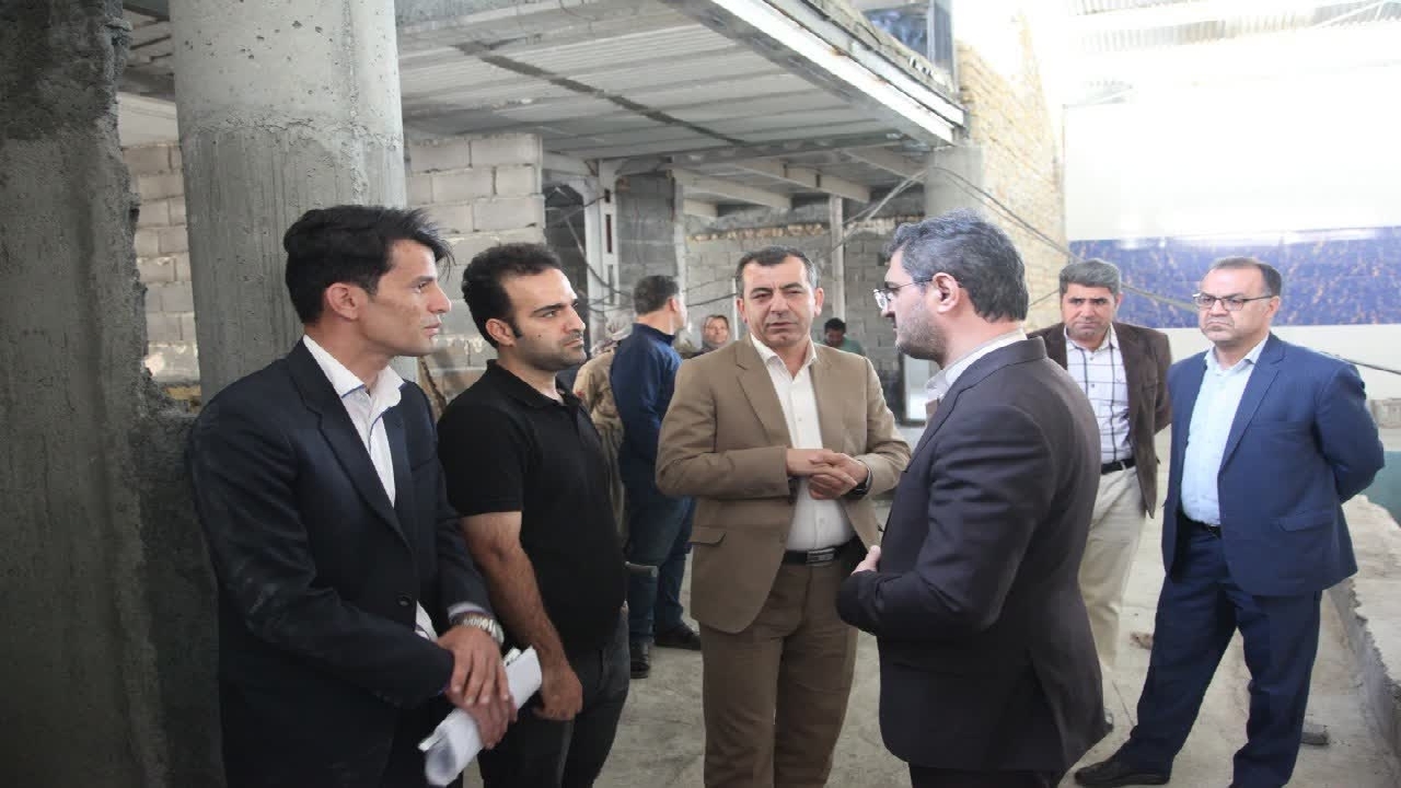 بازدید استاندار از روند بازسازی استخر حجاب سنندج