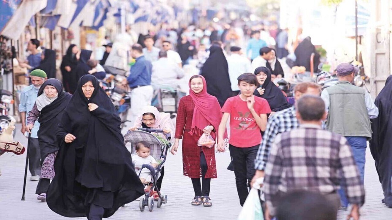 برگزاری نشست رئیس پلیس مهاجرت ایران با جمعی از اتباع خارجی در تهران + فیلم