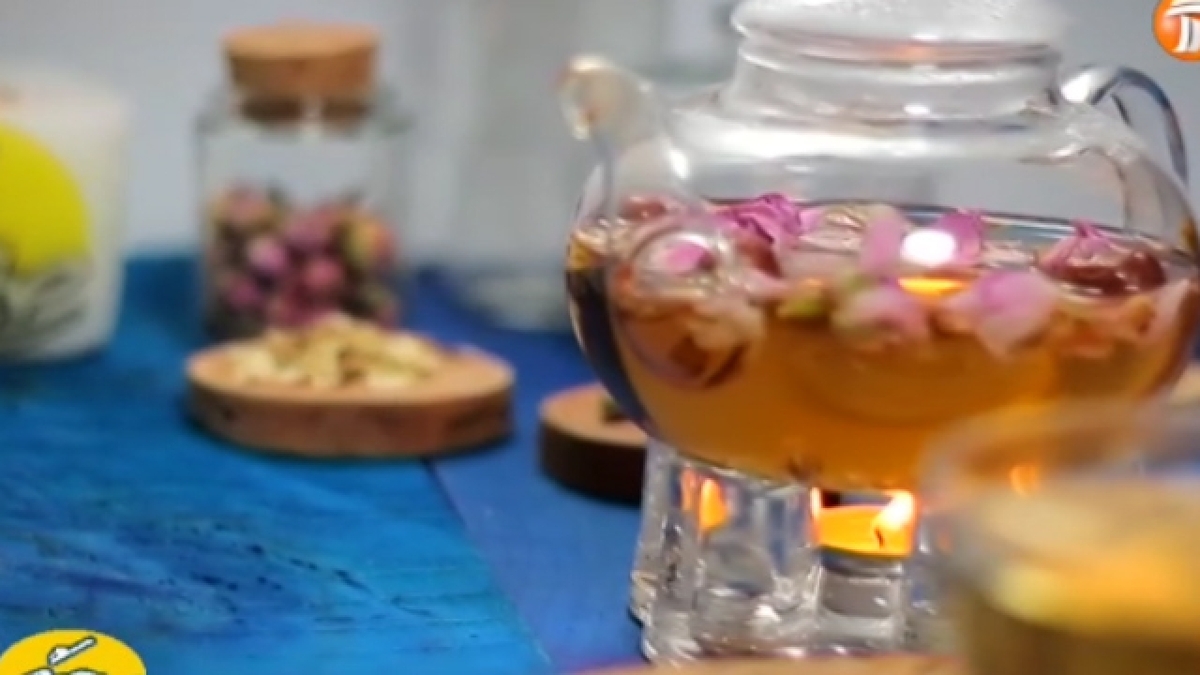 فیلم درست کردن دمنوش به و دارچین