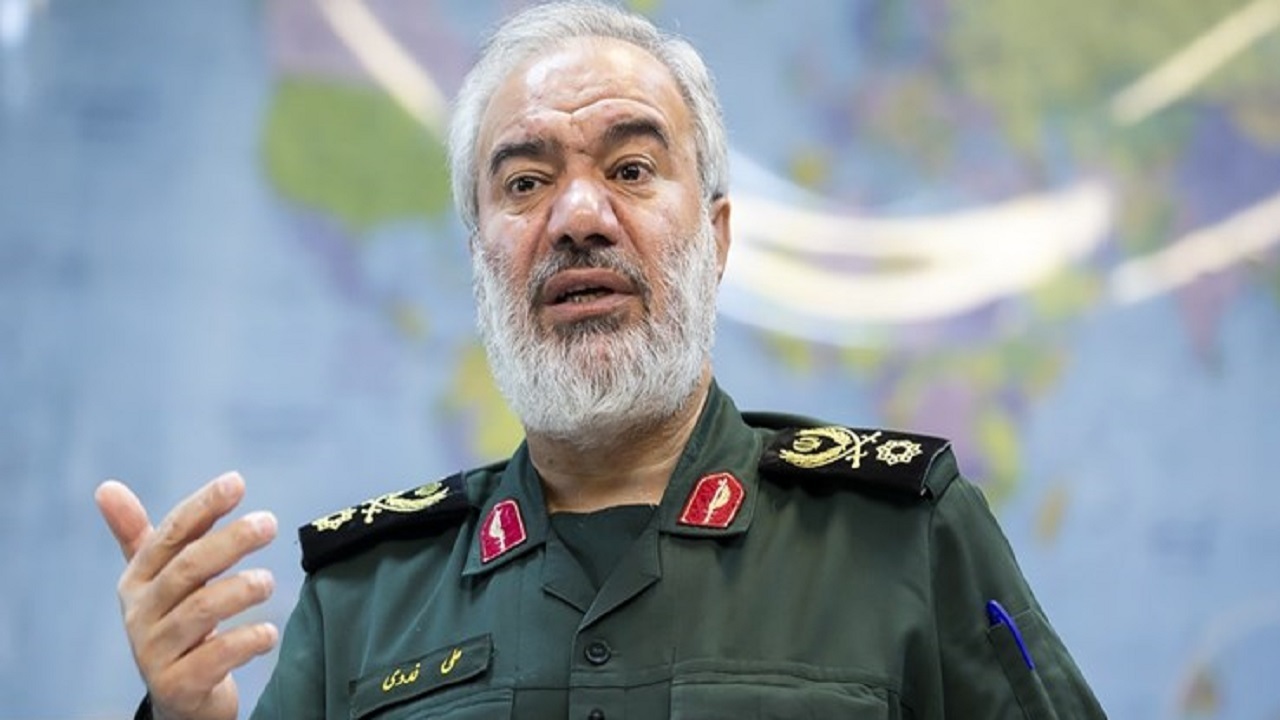 دشمن احساس می‌کند با جنگ ترکیبی می‌تواند ما را شکست دهد