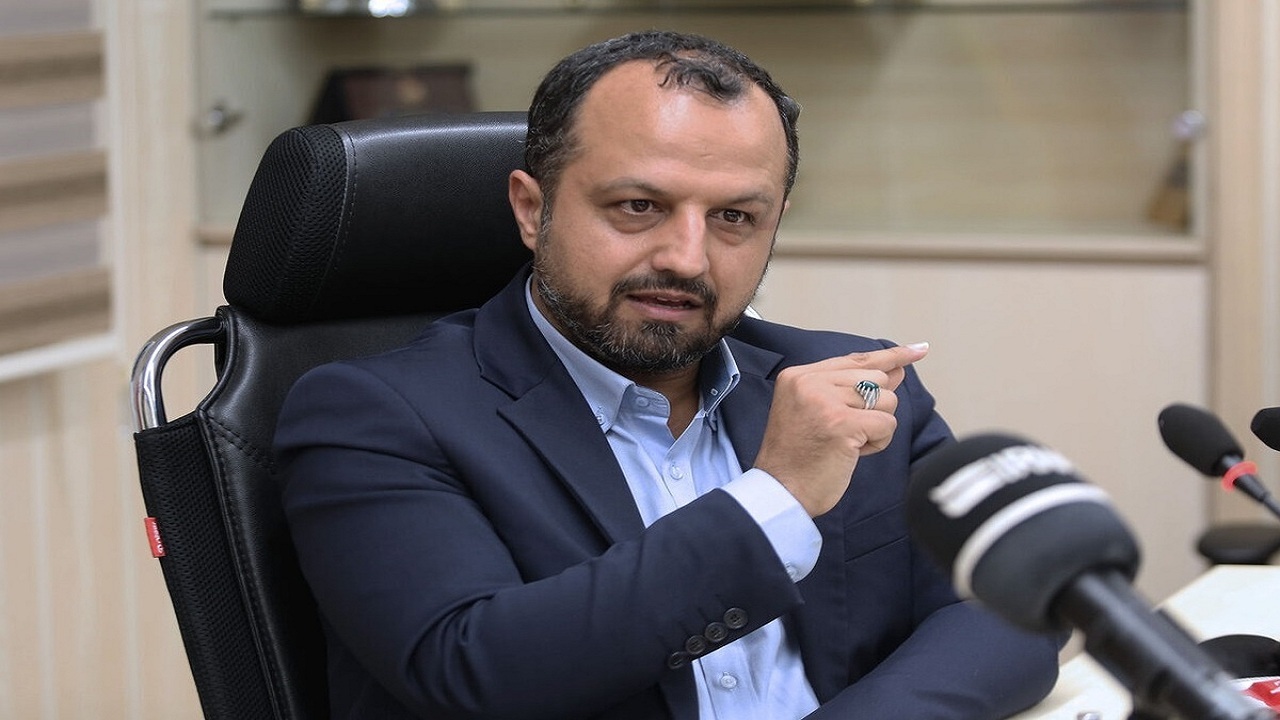 وزیر اقتصاد وارد کرمان شد+برنامه ها