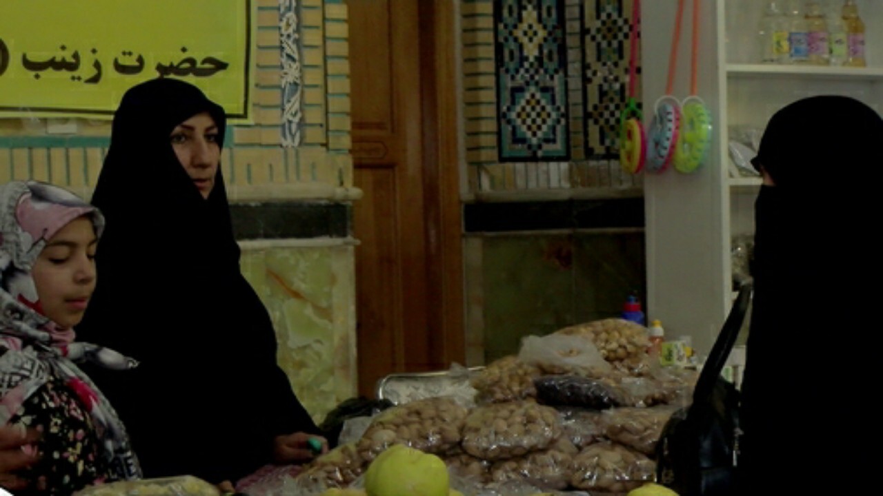 برپایی نمایشگاه محصولات اقتصاد مقاومتی در آستان امامزاده ابراهیم قم