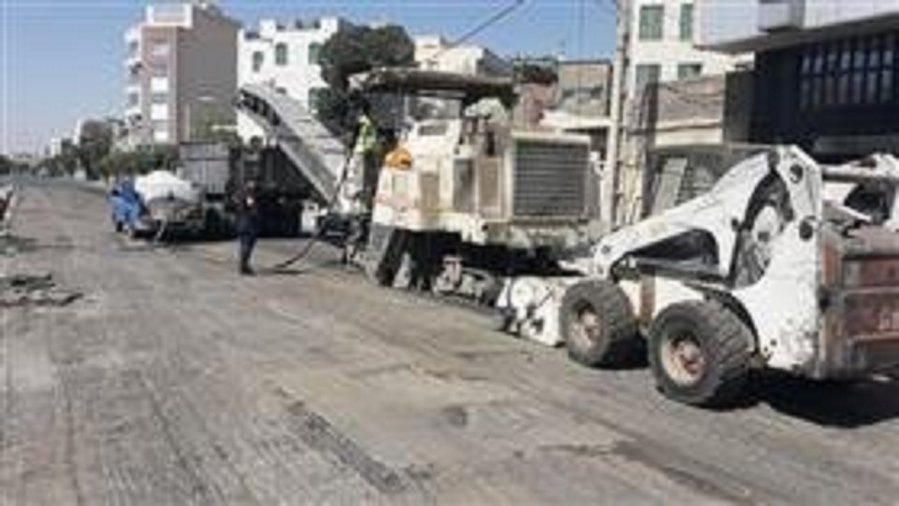 ۱۰ هزار مترمربع از معابر محله دولت در منطقه ۹ کرج بهسازی شد