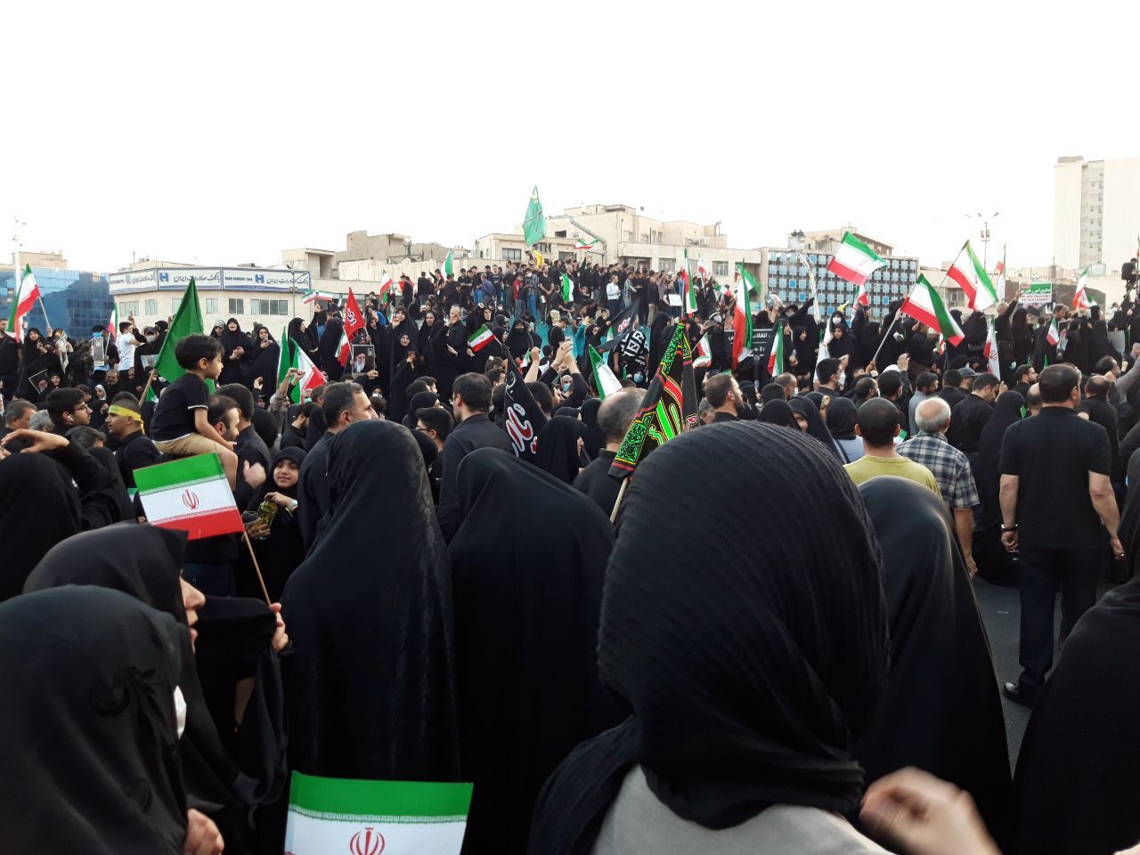 حاجی‌علی‌اکبری: برخی خواص بی بصیرت امتحان بدی پس دادند/ تیغ انتقام در انتظار مزدوران