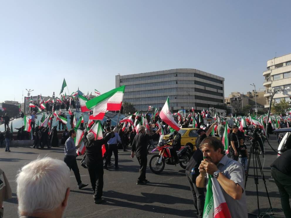 حاجی&zwnj;علی&zwnj;اکبری: برخی خواص بی بصیرت امتحان بدی پس دادند/ تیغ انتقام در انتظار مزدوران
