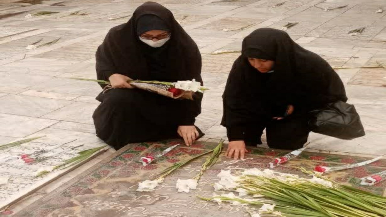 تجدید بیعت بانوان میراث فرهنگی قم با آرمان های شهدا