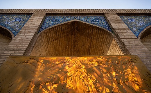 نصب جان پناه در پل خواجو