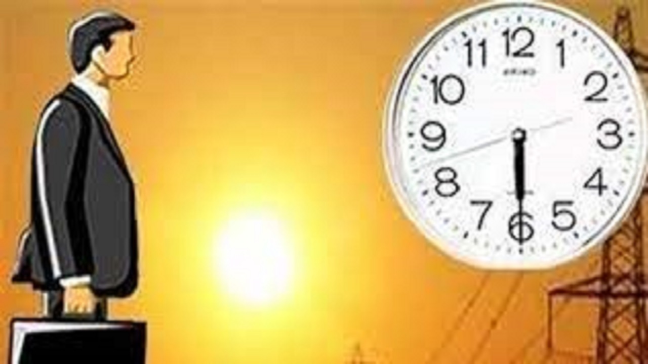 تمدید تغییر ساعت کاری اداره‌ها در مشهد تا پایان آبان‌