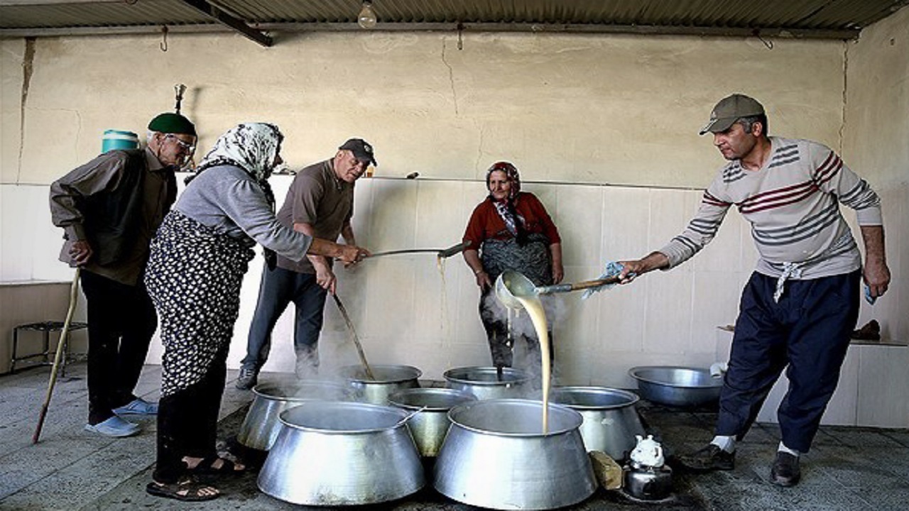 گرمی تنور کارگاه های شیره پزی روستای مانیزان ملایر