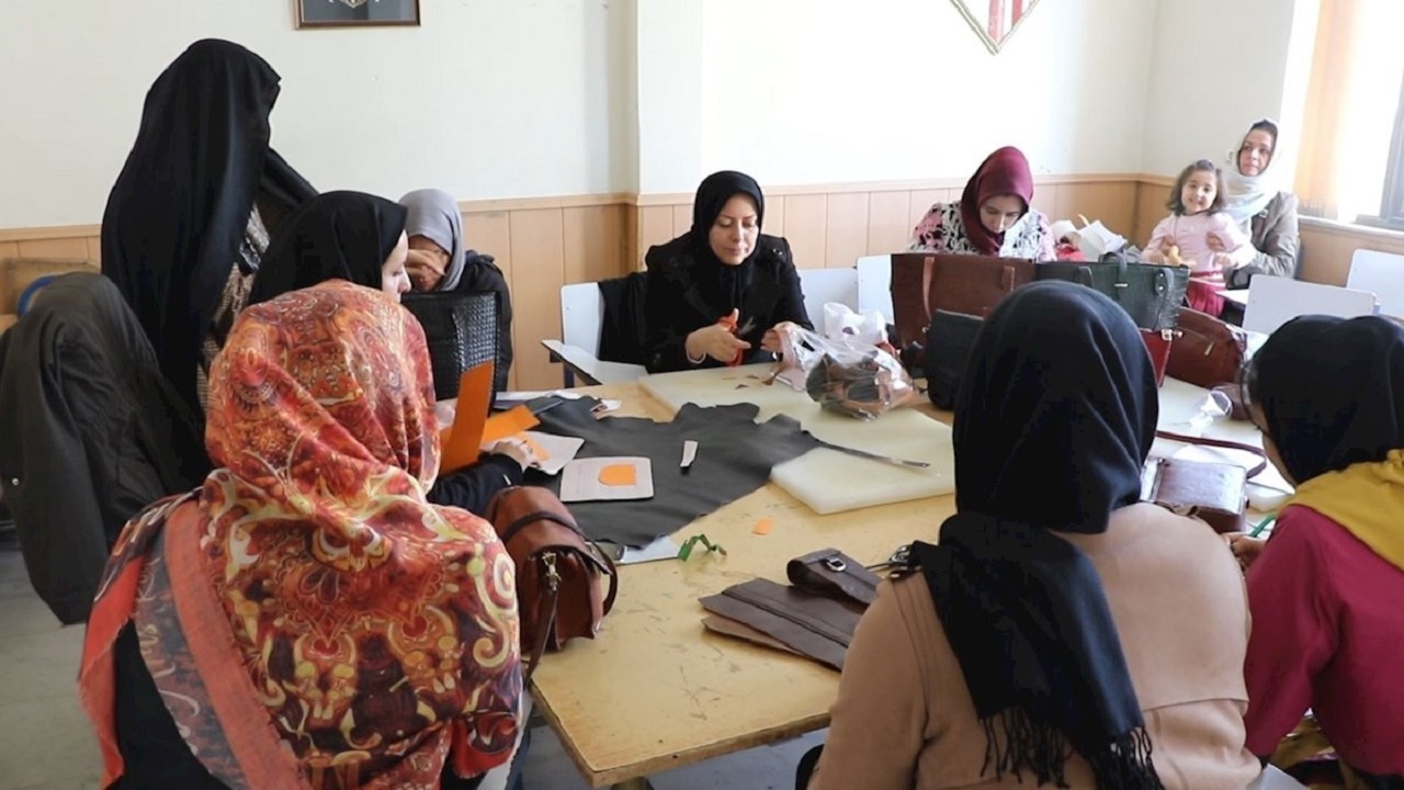 آموزش بیش از ۷۰۰ کارآموز صنایع دستی در استان اردبیل