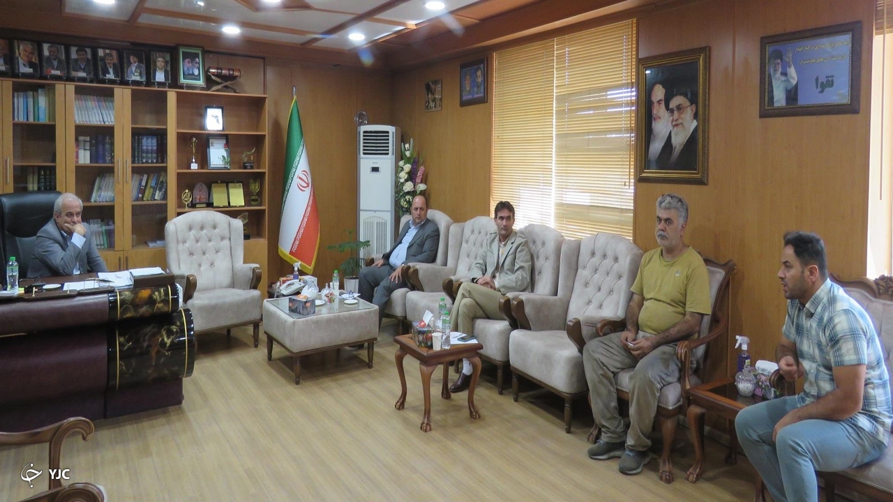 فرماندار مهاباد به درخواست شهروندان رسیدگی کرد