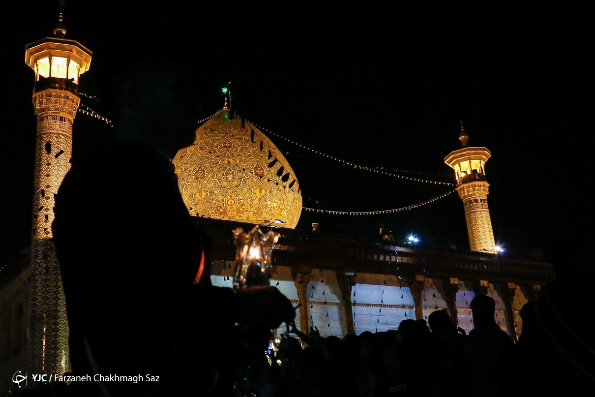 حرم شاهچراغ در شب شهادت خورشید هشتم غرق در عزا و ماتم شد