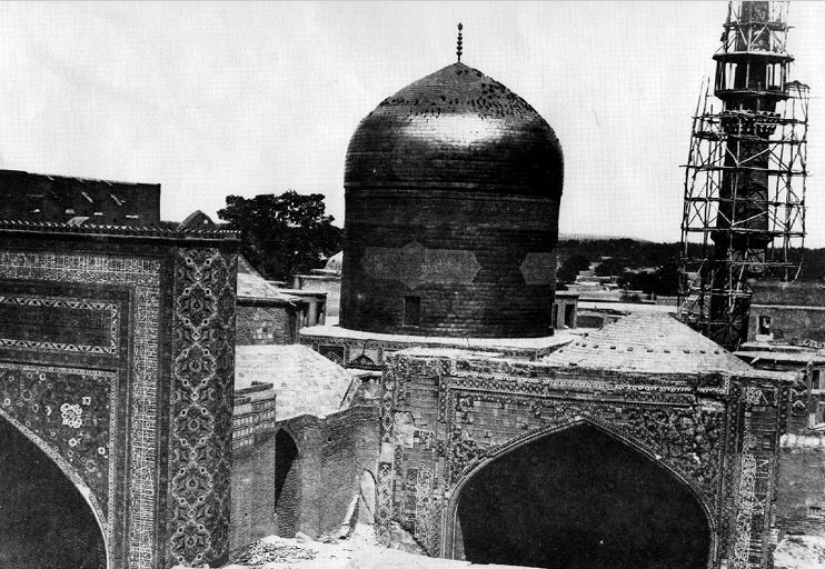 مشهد مقدس در گذشته