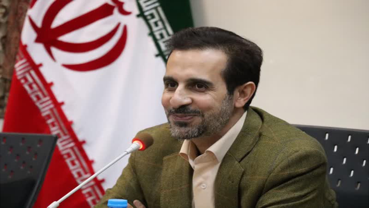 نمایش محشر ترکیبی از هنر و رسانه است