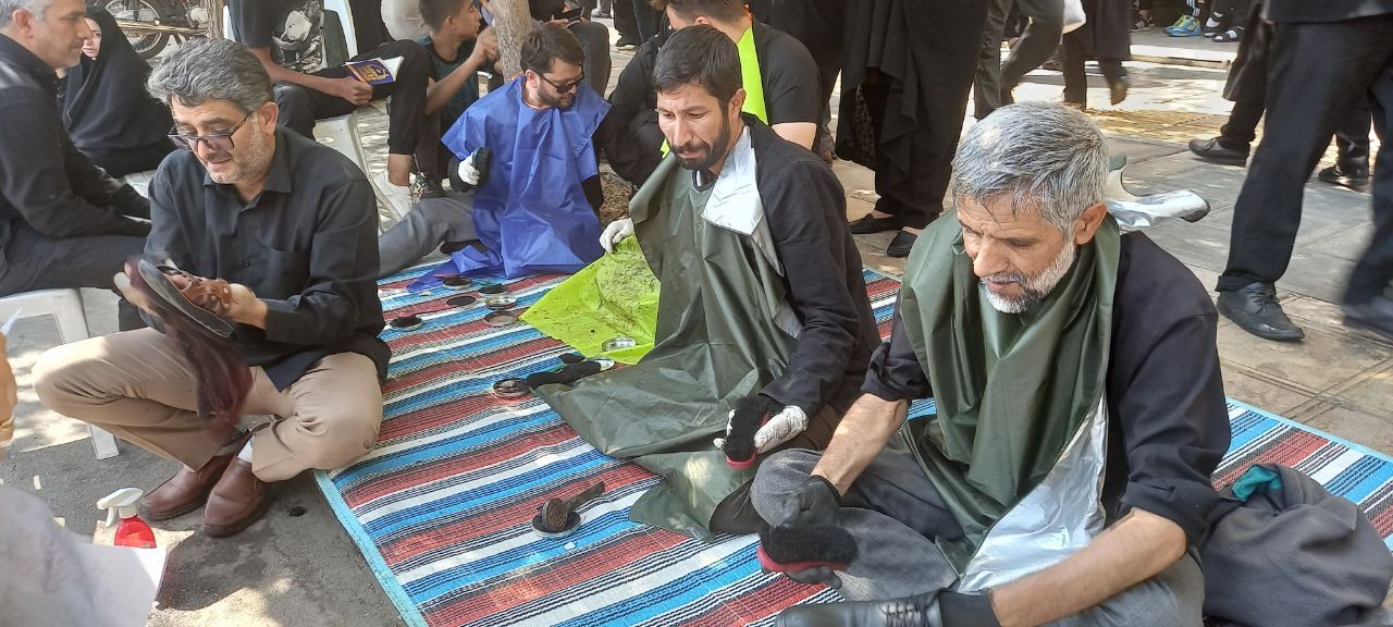 حضور پرشور زائران اهل بیت ع در مراسم سوگواری امام رضا ع
