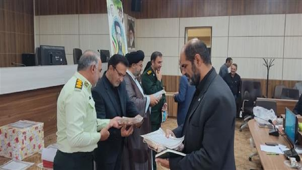 پیشکسوتان هشت سال دفاع مقدس تجلیل شدند