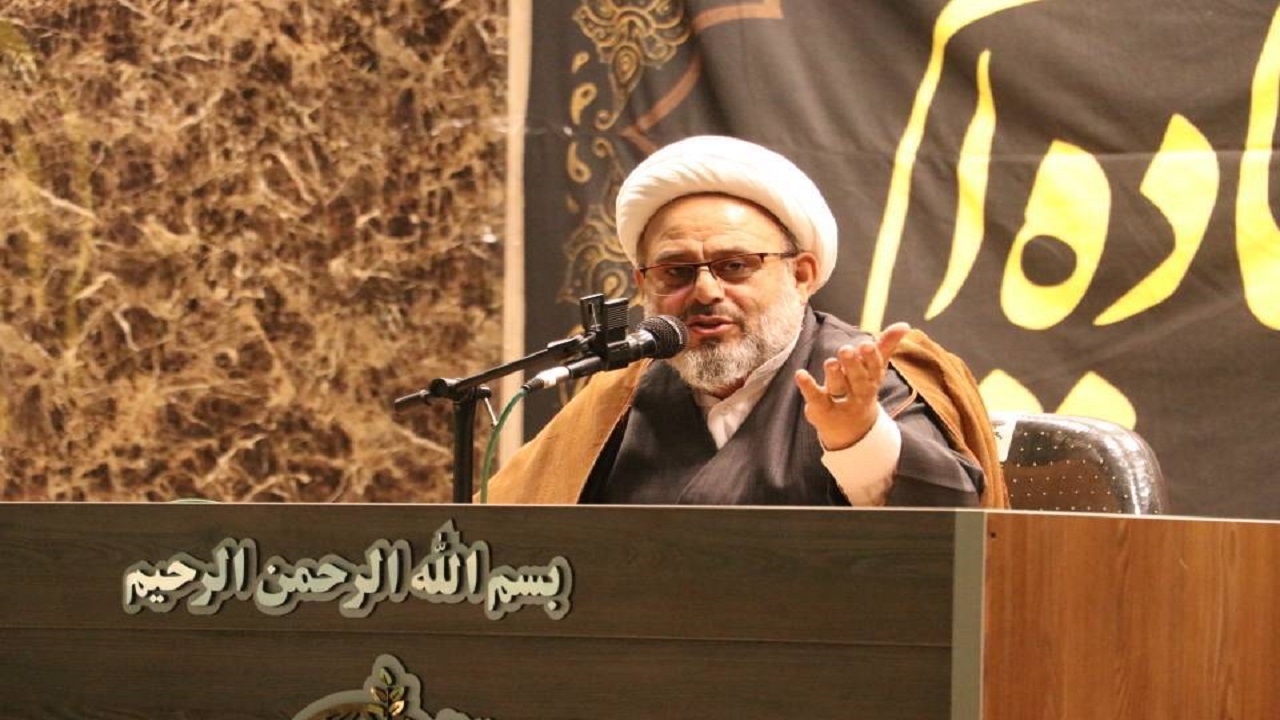 باید در فتنه ها بصیرتِ تشخیص حق از باطل را داشته باشیم