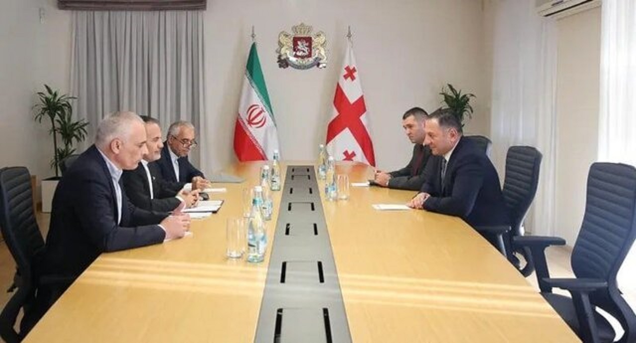 تاکید سفیر ایران در گرجستان بر حل مشکلات اقامتی تجار