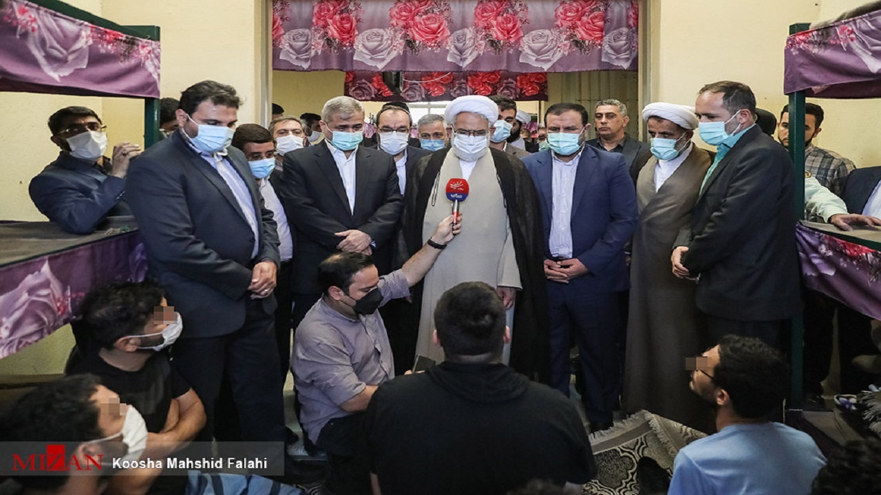 بازدید دادستان کل کشور از بازداشتگاه اغتشاشگران اخیر/ منتظری: امنیت مردم خط قرمز است