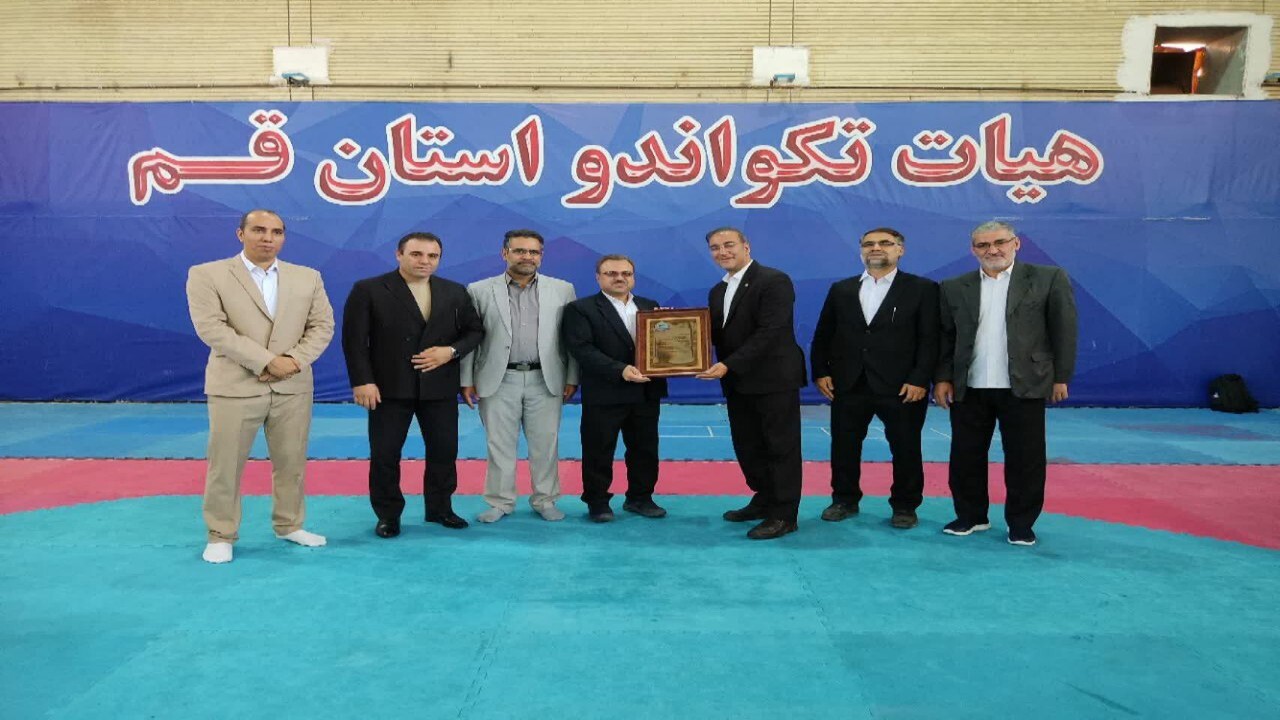 تجلیل از سه چهره تکواندوی قم برای اخذ کمربند مشکی دان ۸